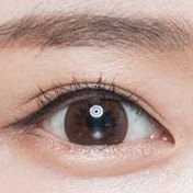 또렷한 쌍꺼풀 라인의 눈(대표 쪽 눈 사진)